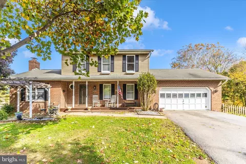 6633 Wind Ridge Rd, Mount Airy, MD 21771
