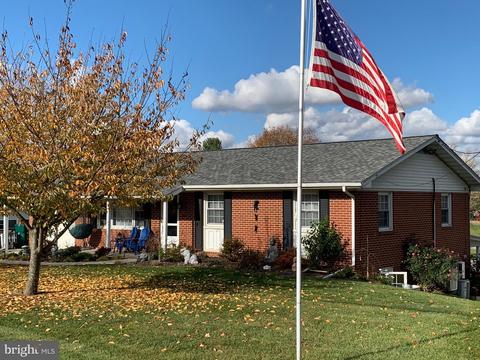 314 Hook Rd, Westminster, MD 21157 photo 2