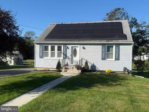 1368 Lare St, Hampstead, MD 21074