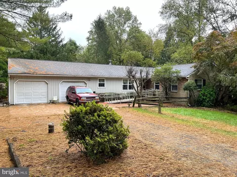 4992 Millers Station Rd, Hampstead, MD 21074