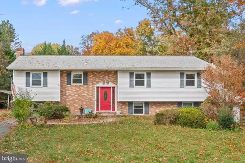 3000 Flag Marsh Rd, Mount Airy, MD 21771