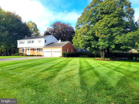 10 Greenvale Rd, Westminster, MD 21157