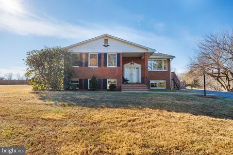 4390 Cherry Tree Ln, Sykesville, MD 21784