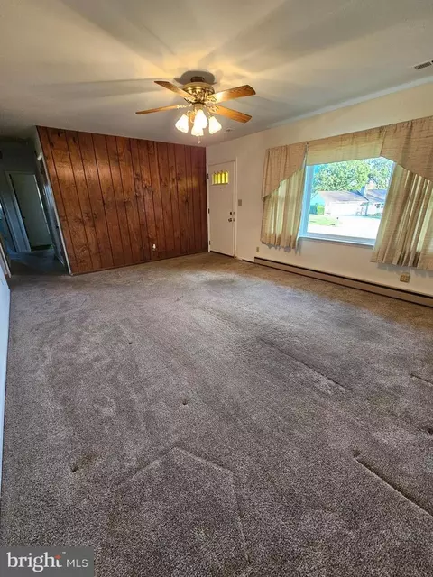 1124 Cedarbrook Rd, Hampstead, MD 21074 photo 7