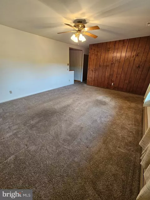 1124 Cedarbrook Rd, Hampstead, MD 21074 photo 9
