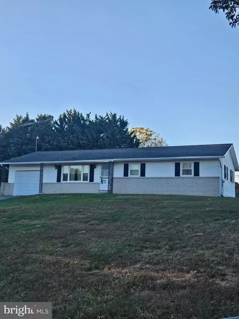 1124 Cedarbrook Rd, Hampstead, MD 21074 photo 5