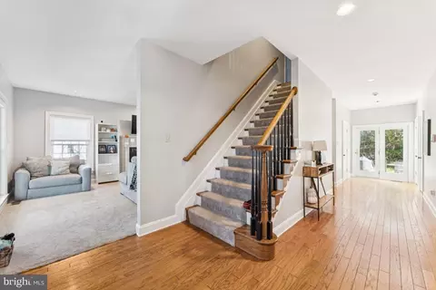 Entry Way - 1230 Allview Dr, Hampstead, MD 21074 photo 1 of 3