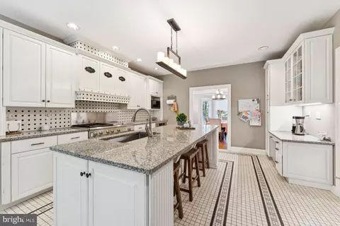 Kitchen - 1230 Allview Dr, Hampstead, MD 21074 photo 2 of 3