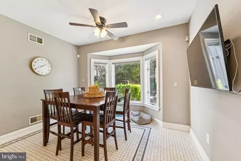 Dining - 1230 Allview Dr, Hampstead, MD 21074 photo 2 of 2