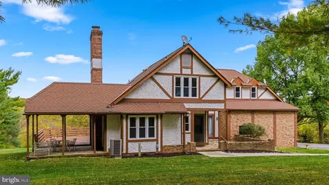 1763 Gablehammer Rd, Westminster, MD 21157