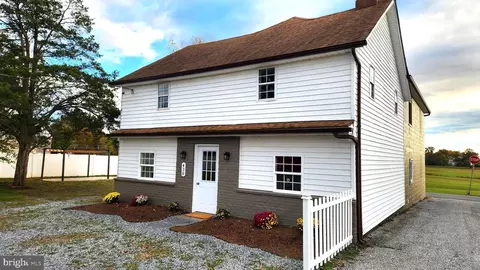 430 E Baltimore St, Taneytown, MD 21787
