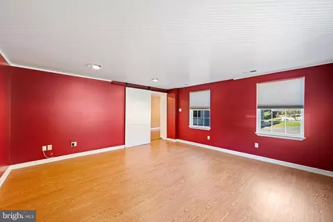Living - 4127 Falls Rd, Millers, MD 21102 photo 4 of 5