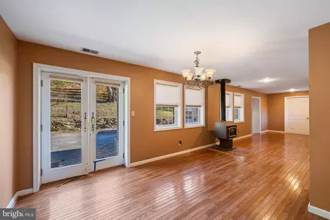 Living - 4127 Falls Rd, Millers, MD 21102 photo 2 of 5