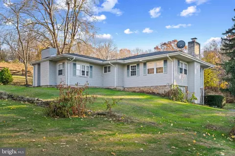Exterior - 4127 Falls Rd, Millers, MD 21102 photo 2 of 3