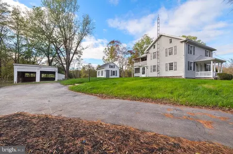2860 E Mayberry Rd, Taneytown, MD 21787