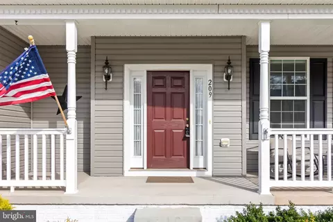 Exterior - 209 Colbert St, Taneytown, MD 21787 photo 14 of 19