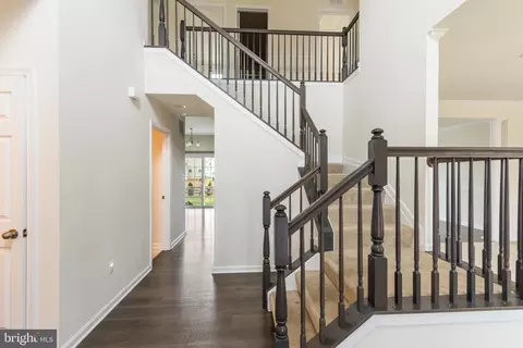 Entry Way - 209 Colbert St, Taneytown, MD 21787 photo 7 of 21
