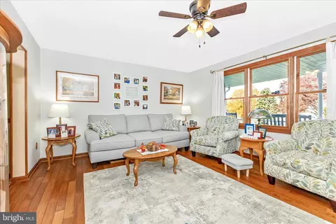 592 Scott Dr, Westminster, MD 21157 photo 11