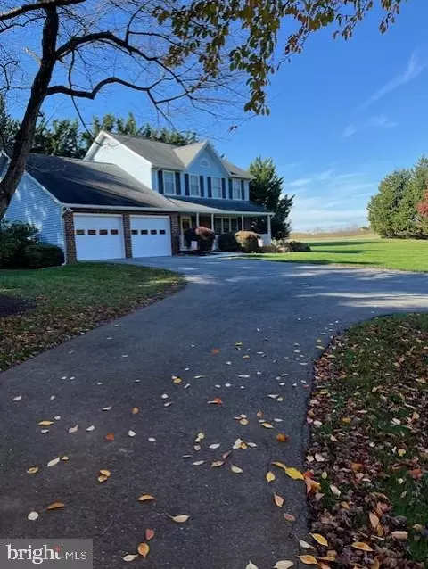 592 Scott Dr, Westminster, MD 21157