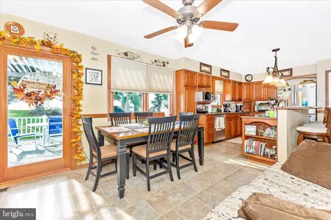 592 Scott Dr, Westminster, MD 21157 photo 18