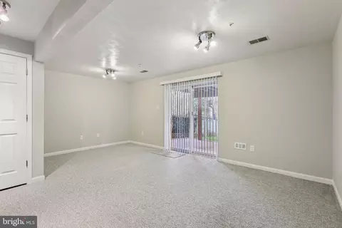 Living - 4642 Marksman Ct, Hampstead, MD 21074 photo 3 of 4