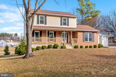 4098 Janae Dr, Hampstead, MD 21074