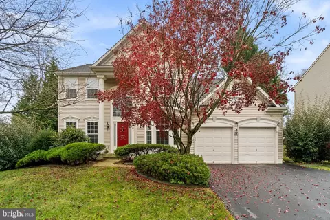 419 Crest Ln, Westminster, MD 21157