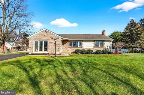 701 Park Ave, Mount Airy, MD 21771