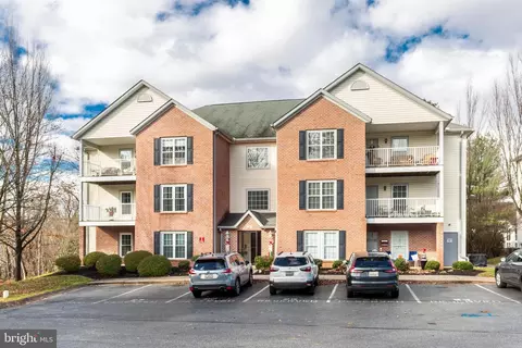 28 Bella Vita Ct #2B, Westminster, MD 21157