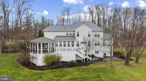 4206 Sequoia Dr, Westminster, MD 21157 photo 2