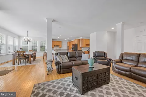 4206 Sequoia Dr, Westminster, MD 21157 photo 18