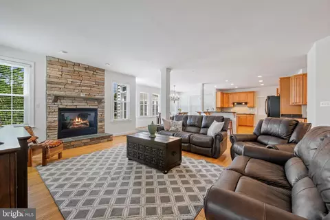 4206 Sequoia Dr, Westminster, MD 21157 photo 16