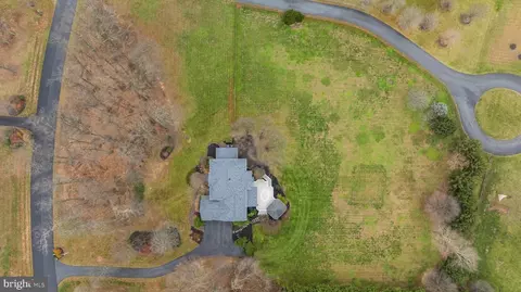 4206 Sequoia Dr, Westminster, MD 21157 photo 3