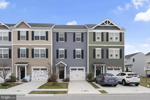 322 Crimson Ave, Taneytown, MD 21787