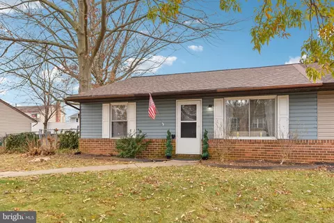 827 Johahn Dr, Westminster, MD 21158