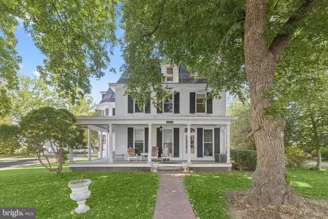 101 E Church St, Mount Airy, MD 21771
