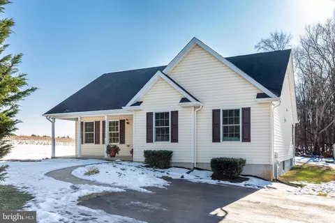 1291 Kevins Dr, Hampstead, MD 21074