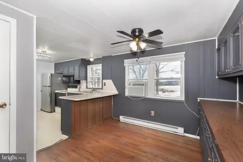 Entry Way - 16 Leppo Rd, Westminster, MD 21158 photo 1 of 3
