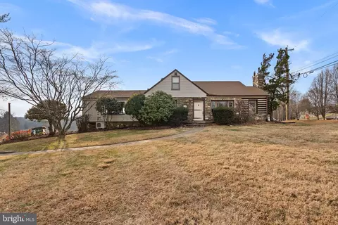 5734 Mineral Hill Rd, Sykesville, MD 21784
