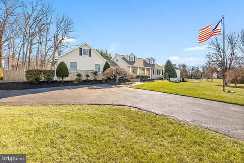 6837 White Rock Rd, Sykesville, MD 21784