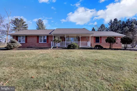 1209 Woodland Ct, Hampstead, MD 21074