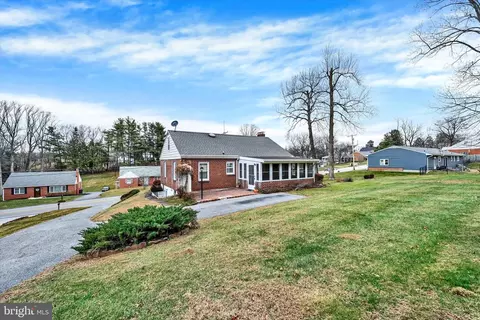 Exterior - 135 Smith Ave, Westminster, MD 21157 photo 5 of 8
