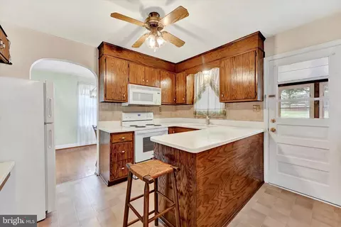 Kitchen - 135 Smith Ave, Westminster, MD 21157 photo 1 of 3