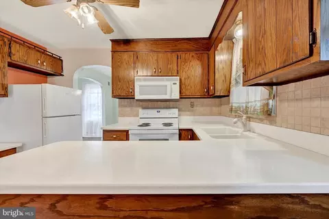 Kitchen - 135 Smith Ave, Westminster, MD 21157 photo 2 of 3