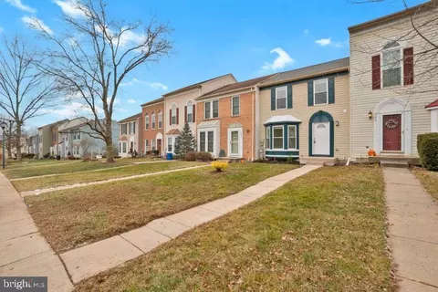 488 Lakes Ct, Westminster, MD 21158