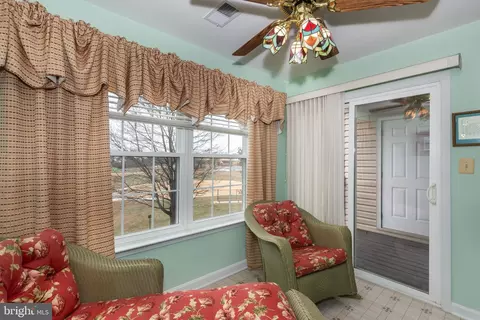 Exterior - 3850 Normandy Dr #2B, Hampstead, MD 21074 photo 2 of 4