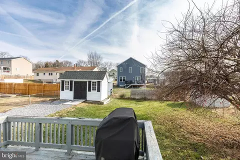 Exterior - 413 Oak Ave, Westminster, MD 21157 photo 9 of 10
