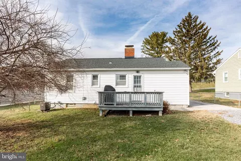 Exterior - 413 Oak Ave, Westminster, MD 21157 photo 8 of 10
