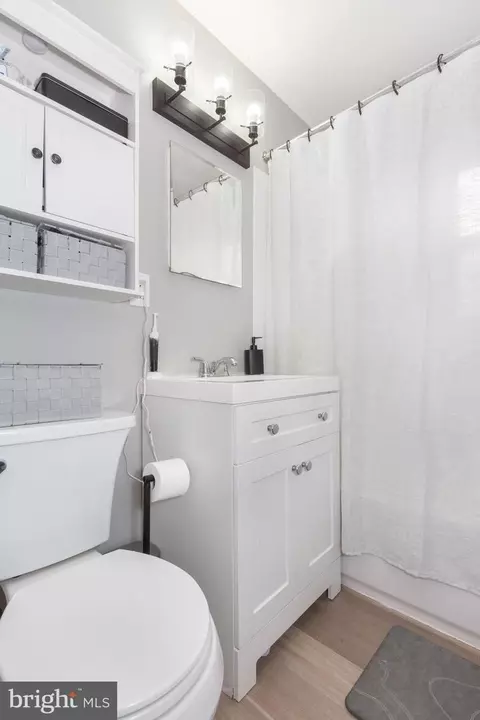 Bath - 413 Oak Ave, Westminster, MD 21157 photo 1 of 1