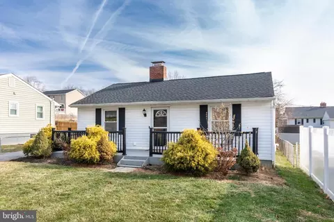 Exterior - 413 Oak Ave, Westminster, MD 21157 photo 2 of 10